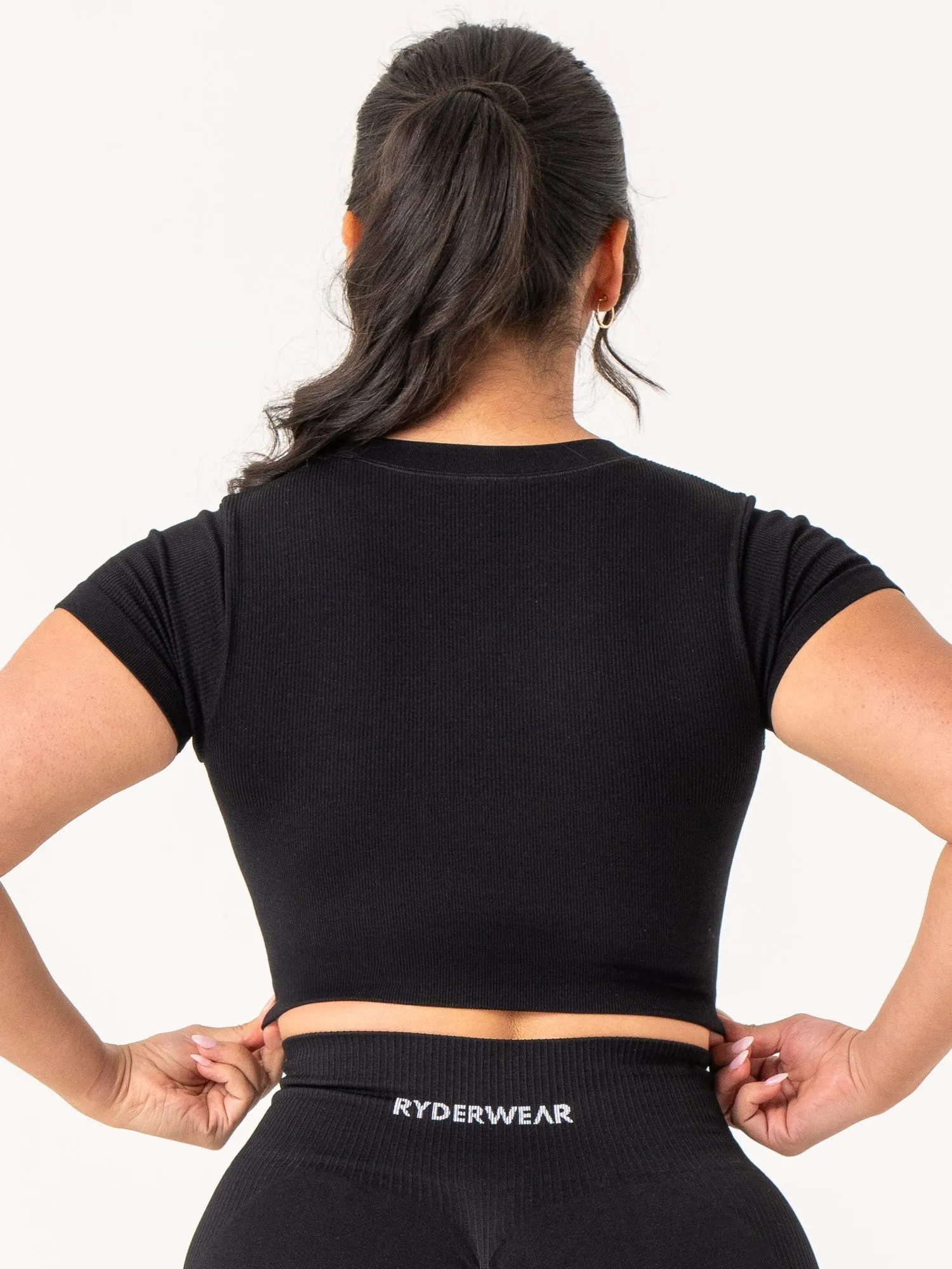 Sporty Comfort Fit Durable Wear Rib Seamless T-Shirt - Black