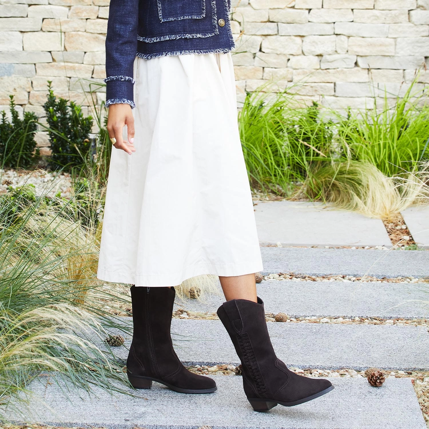 High Traction Trail Runner Breathable Sedona: Chocolate Suede