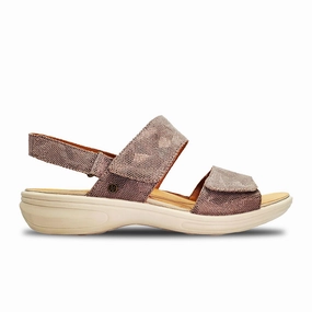 Comfortable Relax Fit Revere Como Backstrap Sandal (Women) - Champagne Angle