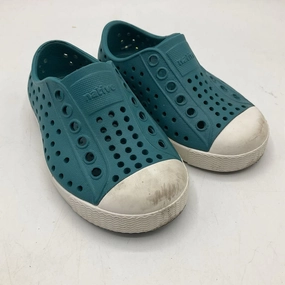 Trail Comfort Size 5: Native Teal/White Slip-On Shoes