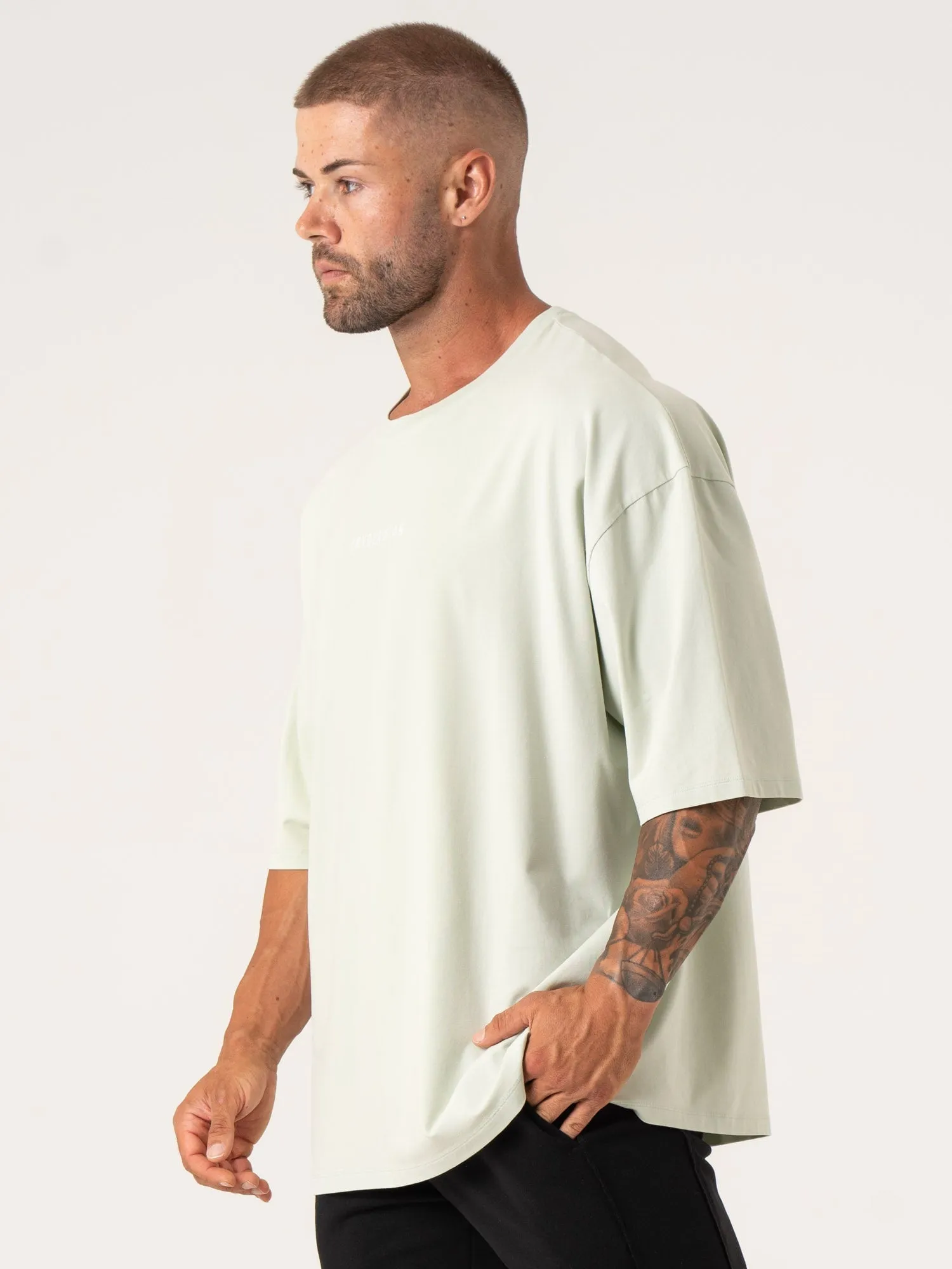 Smart Layering Casual Chic Slim Comfort Fit Pursuit Oversized T-Shirt - Spearmint Stonewash