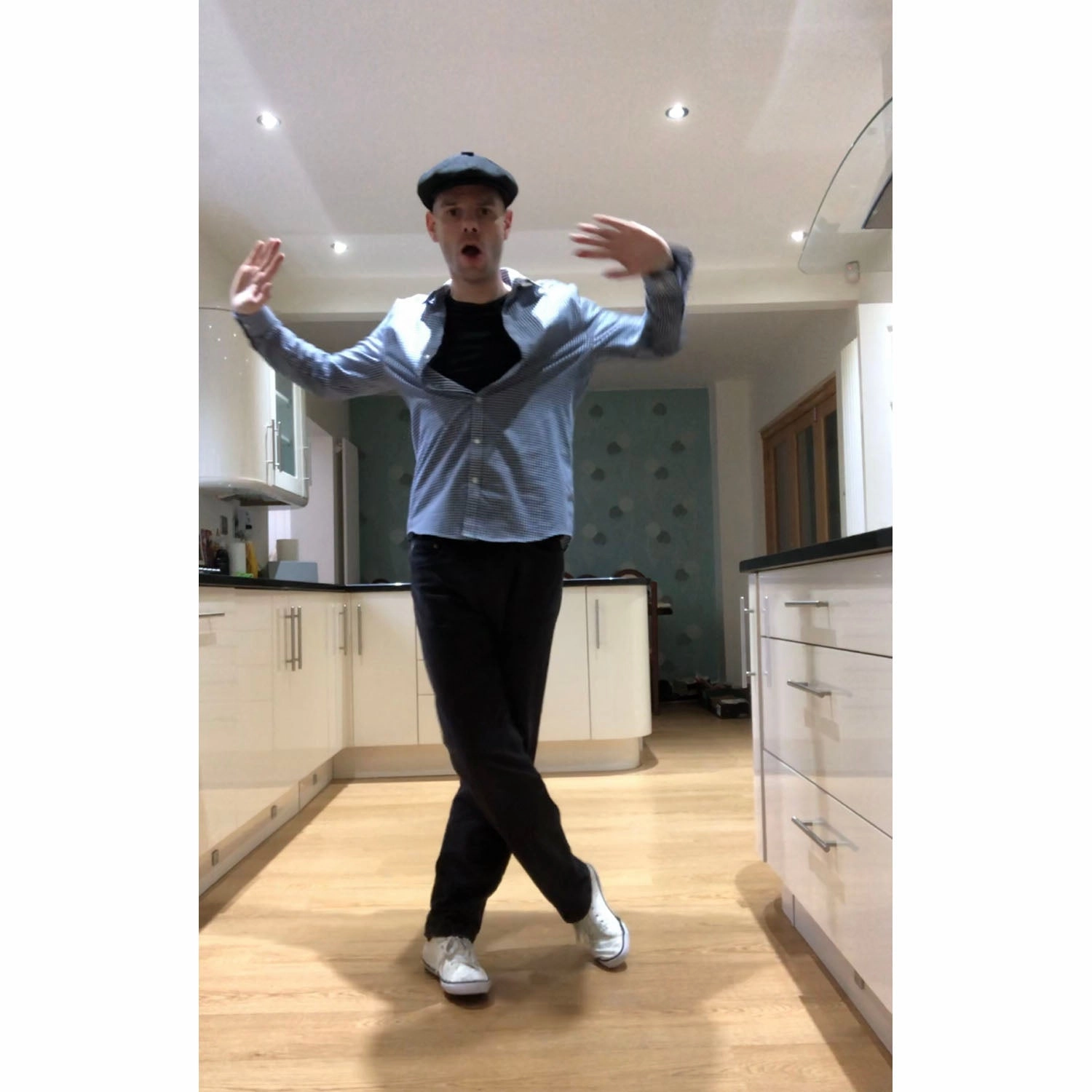 Aris Allen Men's White Canvas Gym Style Dance Sneakers Resilient Sole Breathable Feel