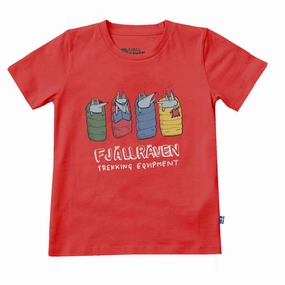 Fjallraven Kids Sleeping Foxes T-Shirt in Red School going kids' wear Summer kids' apparel