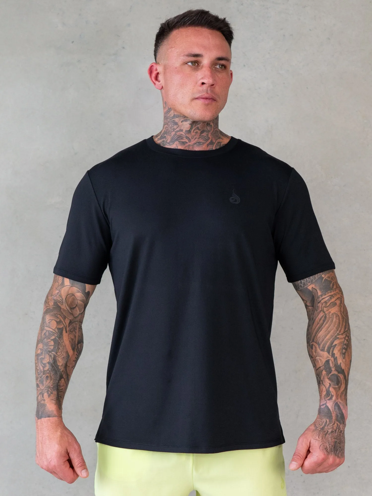 Soft and Light Sophisticated Style Soft Tech T-Shirt - Black