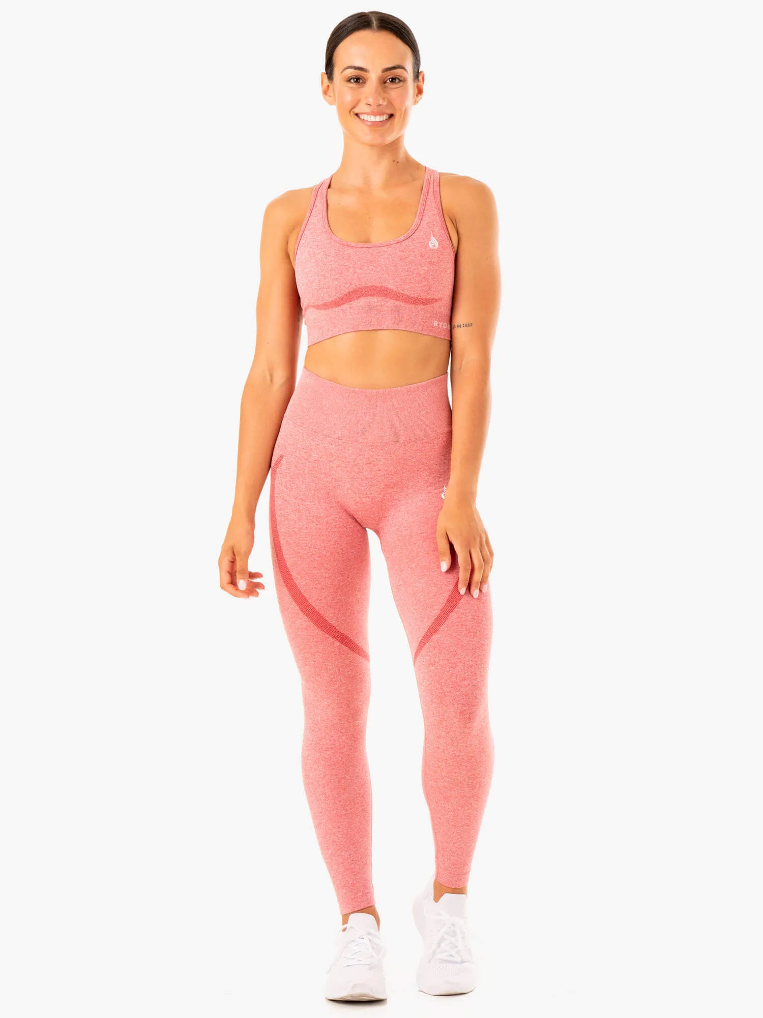 Elegant sports apparel Staples Seamless Racer Back Sports Bra - Pink Marl