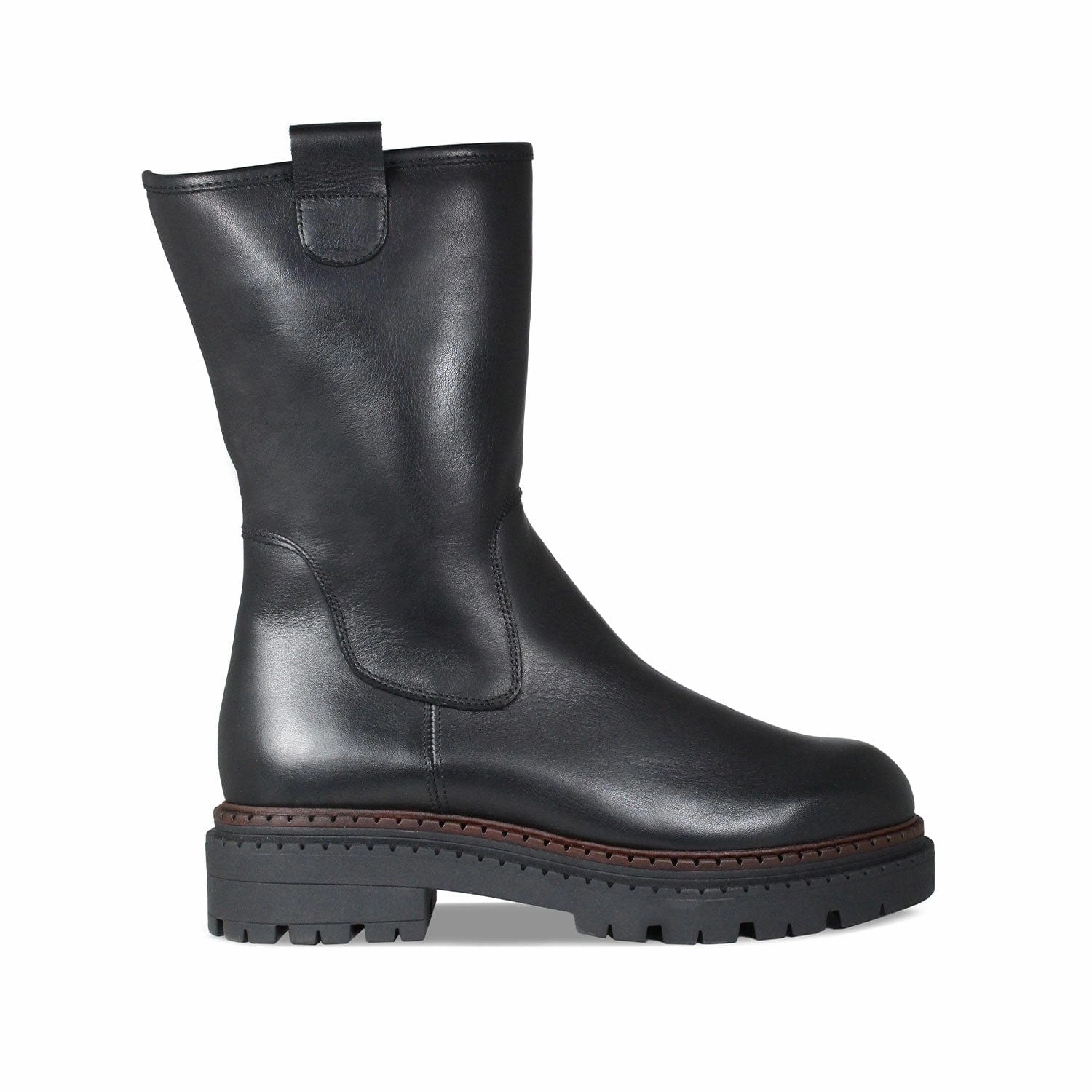 Non Marking Outsole Stella: Black Leather