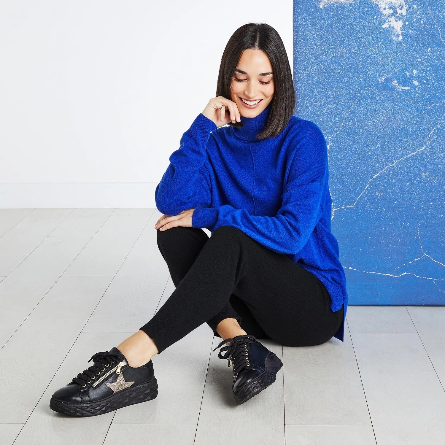 Porto Star: Black Leather & Glitter Comfortable Arch Area