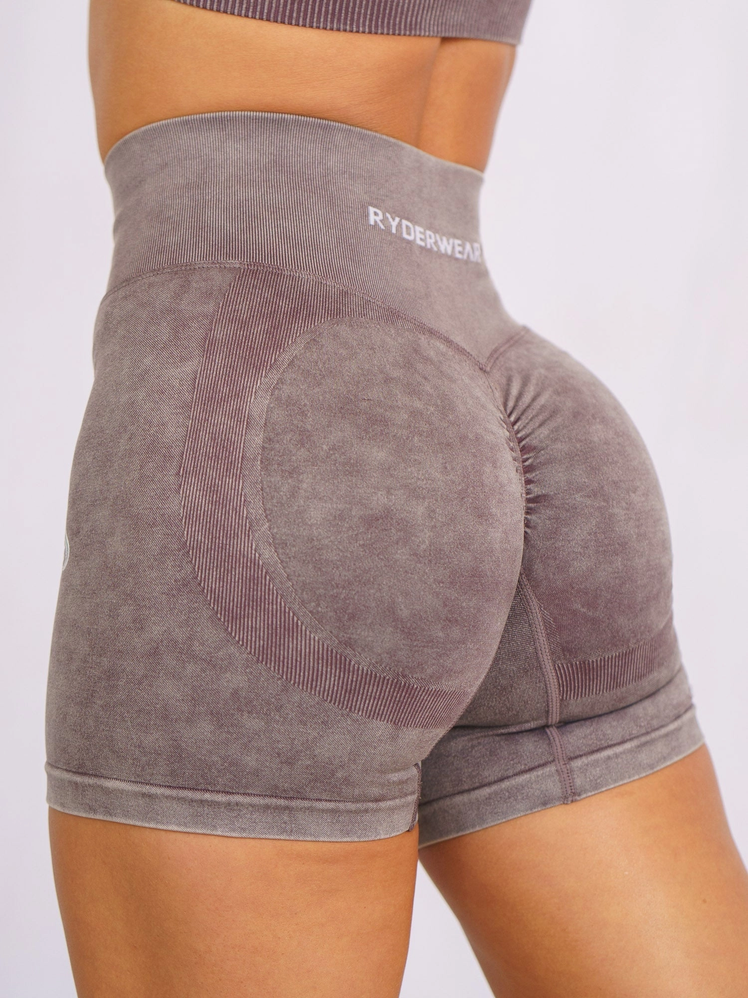 Sporty Vibe MoistureWickingLining Stonewash Scrunch Seamless Shorts -  Chocolate Stonewash