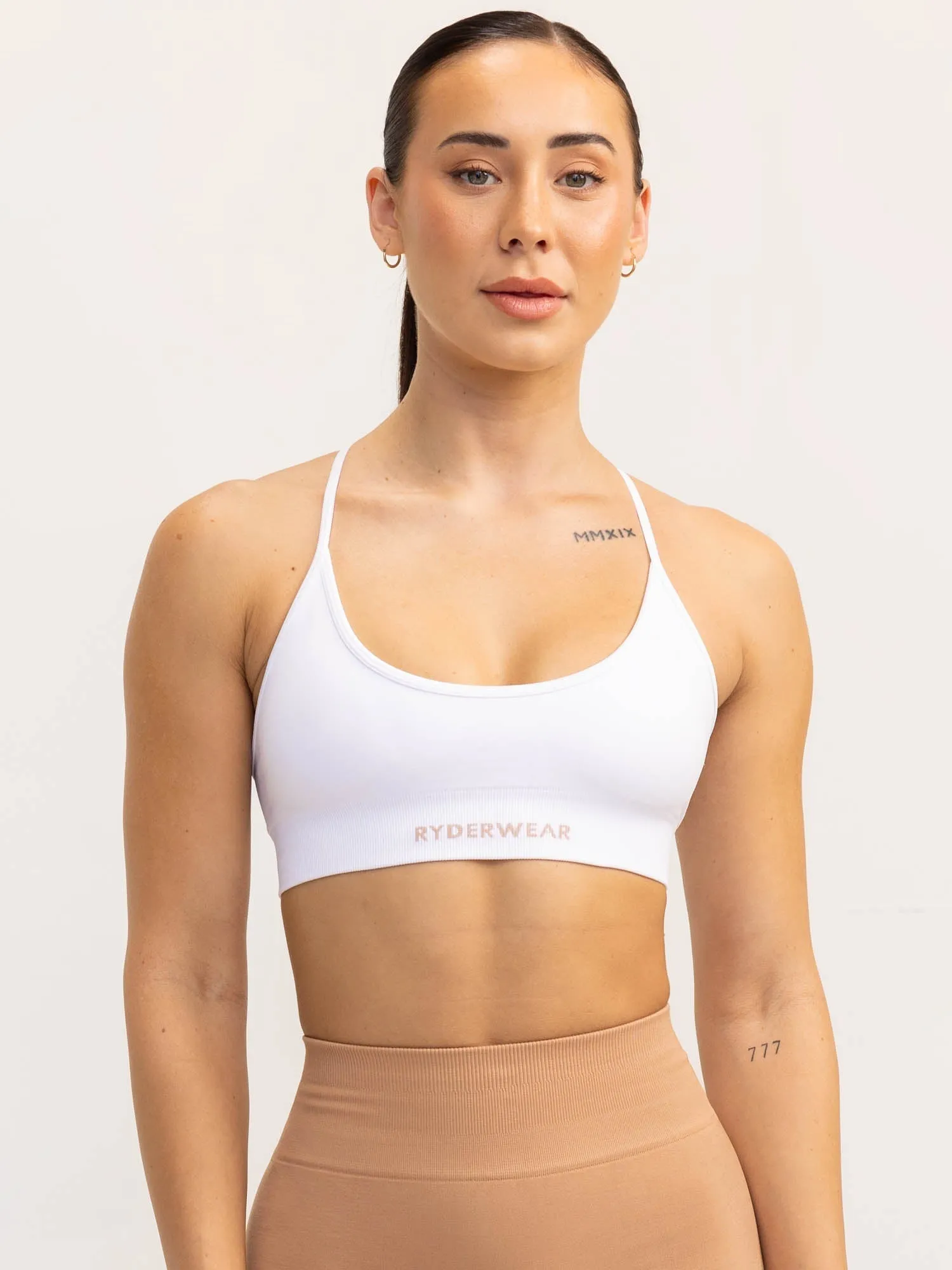 Lift 2.0 Seamless Sports Bra - White Non-Slip Structure Reinforced Stitching