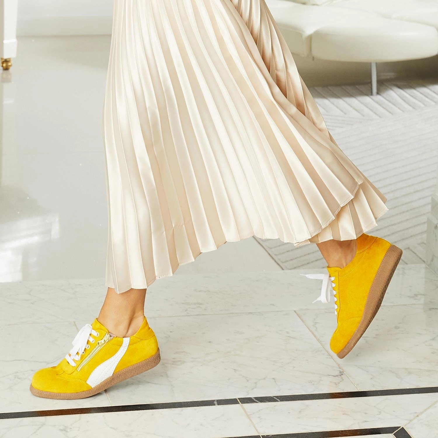 Swirl: Sunflower Suede Speed Focus