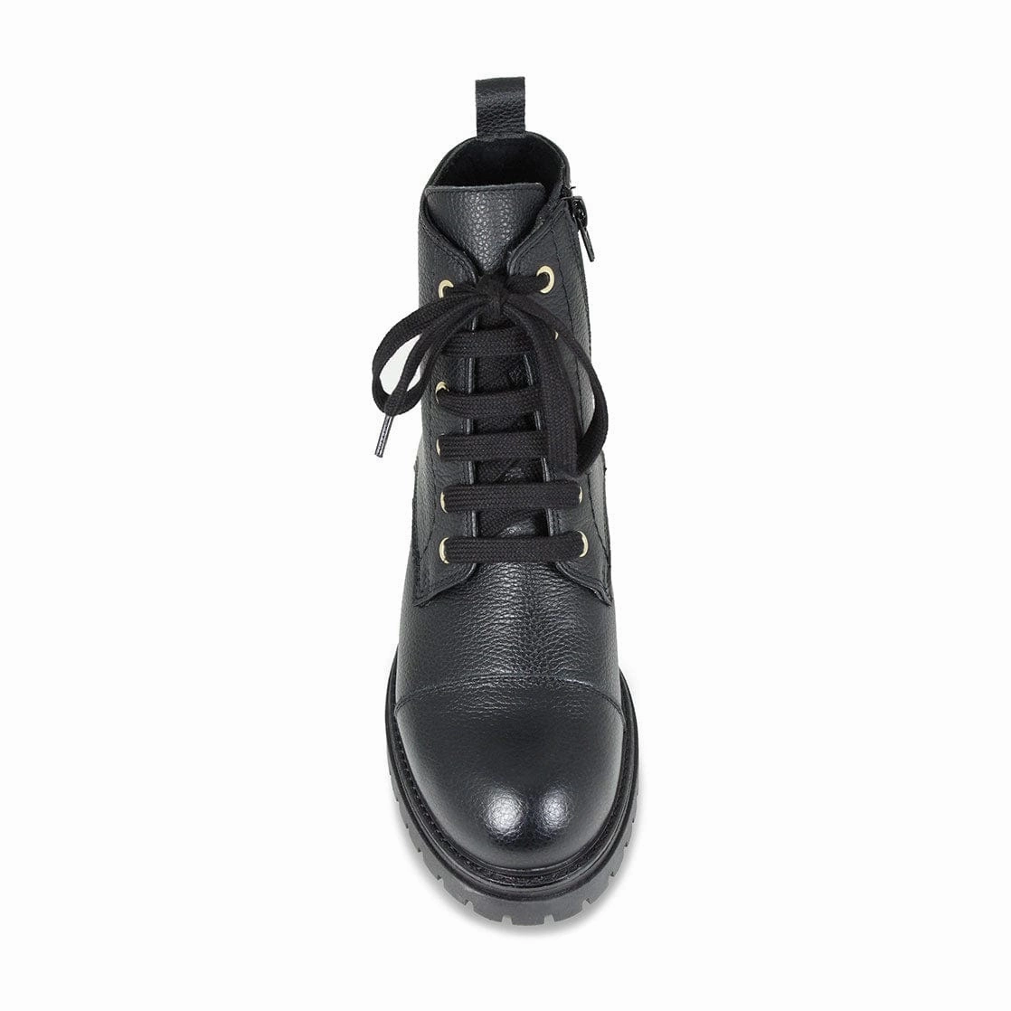 Protective Finish Trail Runner Tread Black Leather