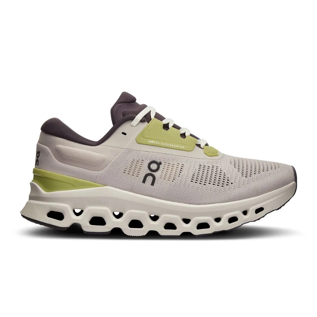 running for cultural events Women's Cloudstratus 3