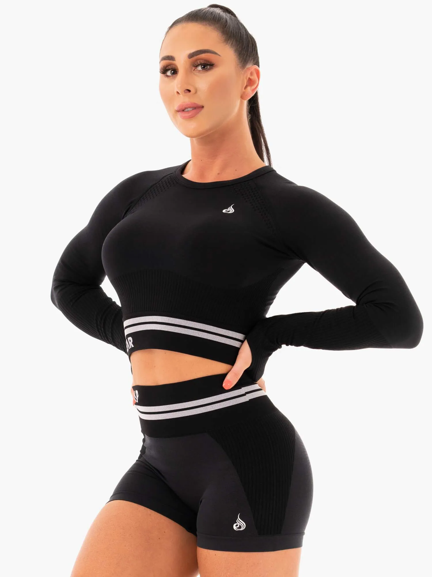 HighDensityFoam FadeResistantTechnology Freestyle Seamless Long Sleeve Crop - Black