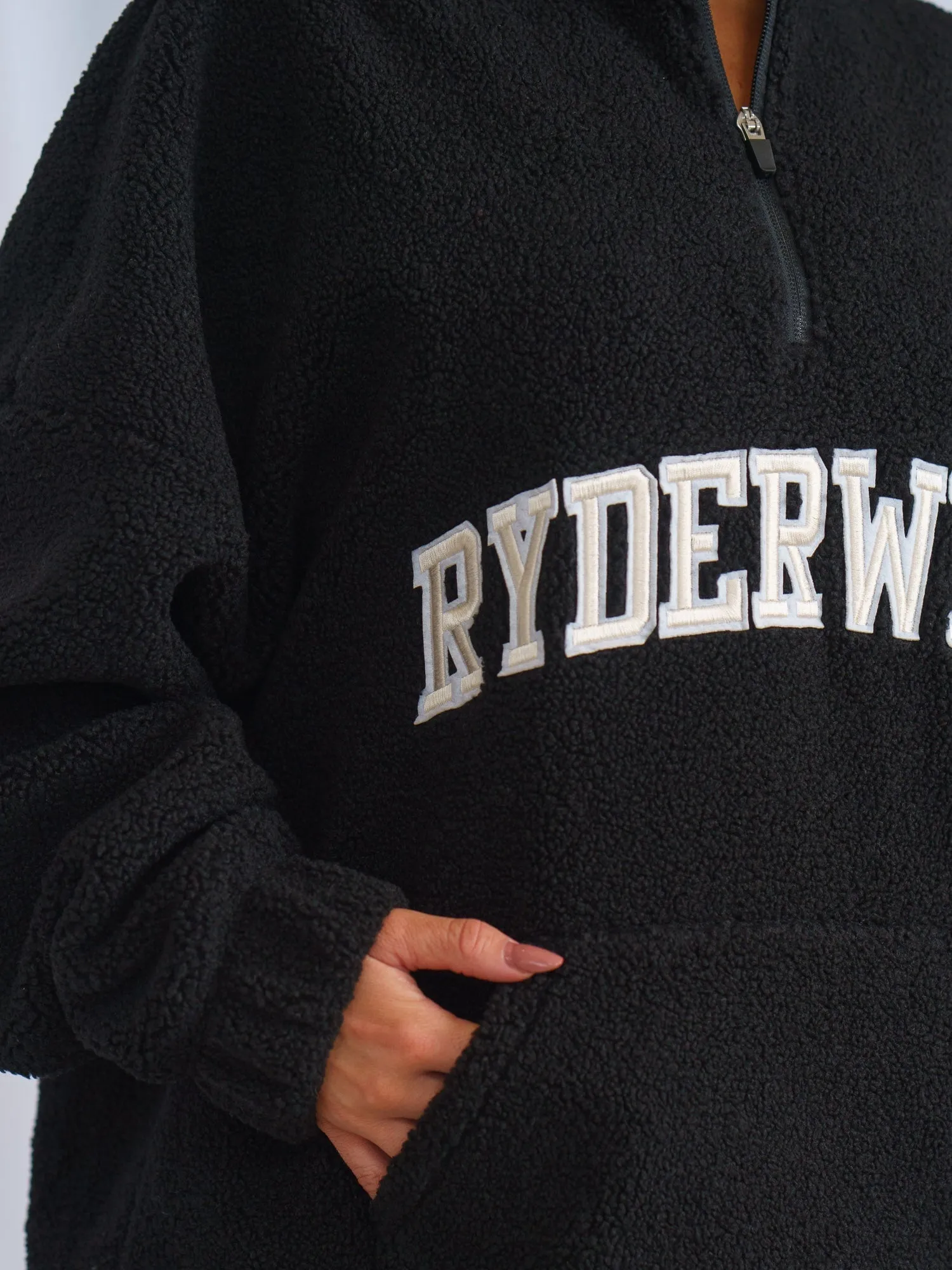 warm material Mountain Fit Unisex Teddy Jumper - Black