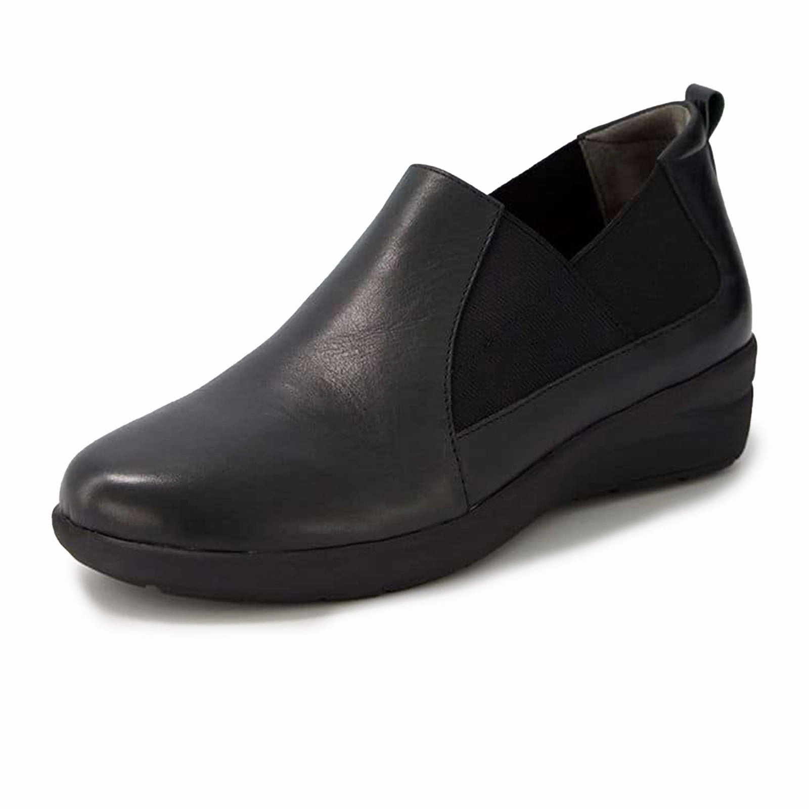Wide toe box Ziera Noslen Slip On Loafer (Women) - Black/Black