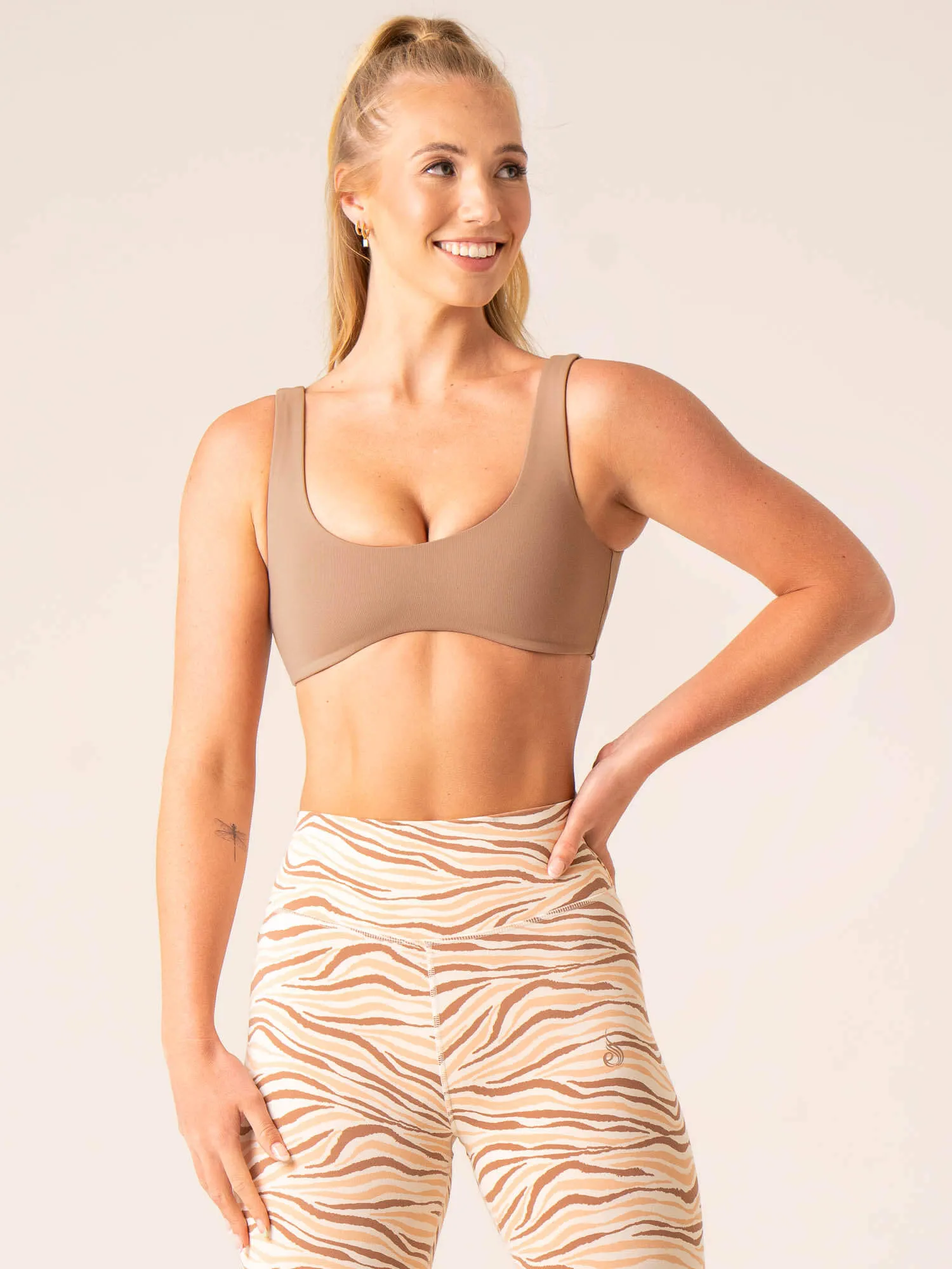 Double stitching Unstoppable Lounge Bra - Mocha