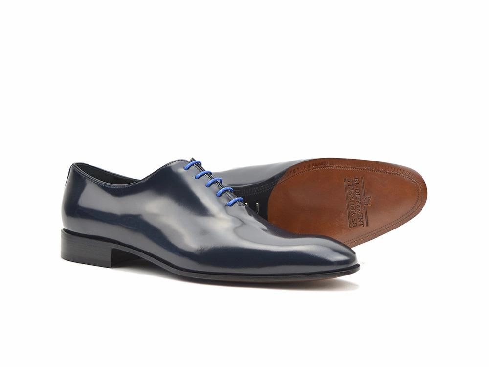 Verdi elegant design Refined Style Work Routine