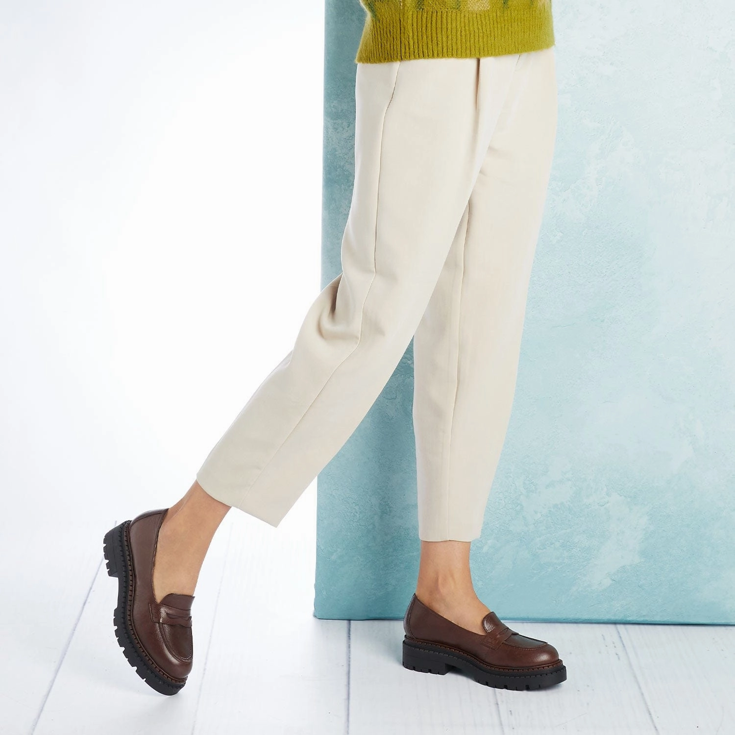 Elasticated Trophy: Chestnut Leather