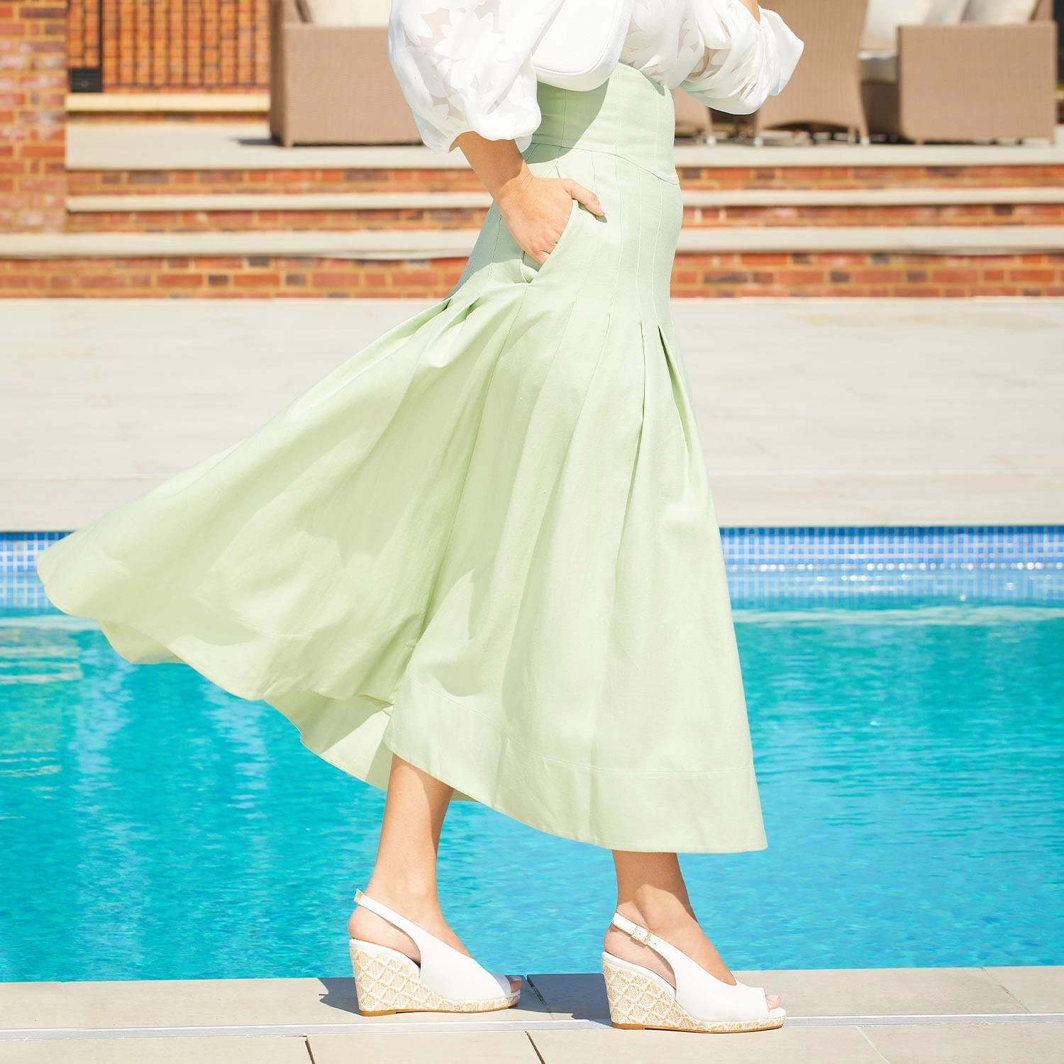 Winnie: White Leather & Raffia Lightweight EVA Midsole All-Around Use