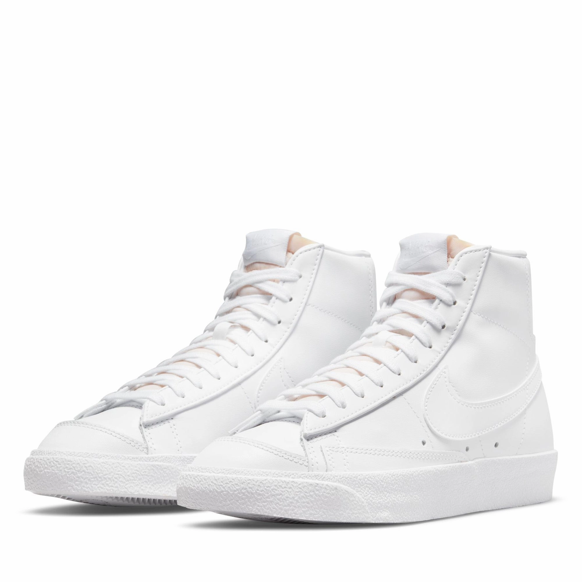 Comfortable walking shoes Women's Nike Blazer Mid '77 - White/White