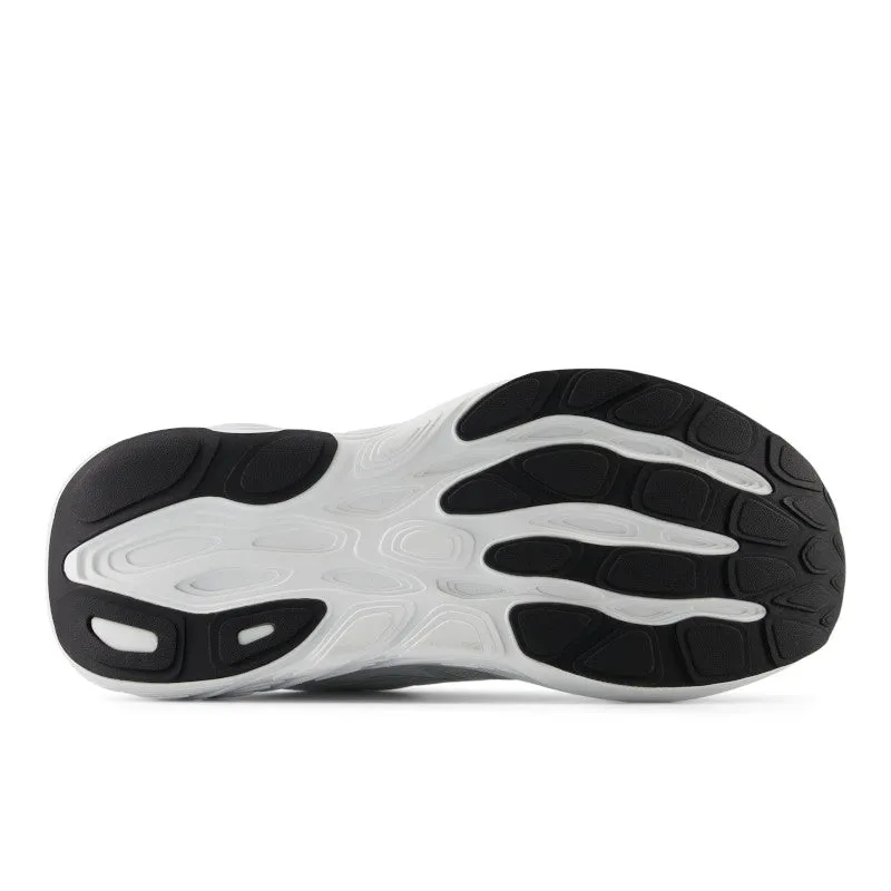 running on uphill shoes Women's 880 V15